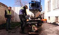 ASAT’tan Kaleiçi’nde kanalizasyon hattı temizliği