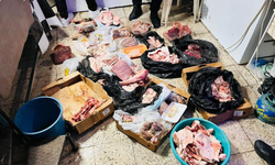 Antalya'da kasap dükkanında mide bulandıran görüntü!