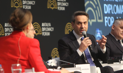 Bayraktar: "Türkiye enerji piyasalarında geçmişte yaşanan çok yönlü sarsıntılar nedeniyle önemli bir direnç kazandı"