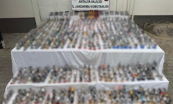 Antalya’da milyonlarca liralık kaçak gözlük ve saat ele geçirildi!