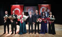 Türk Devletleri Piyanistleri Konseri'nde piyano resitali