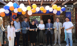 Akdeniz Üniversitesi logolu ürünler mağazası açıldı