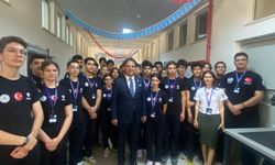 Aksu Uçak Bakım Lisesi’nde bilim fuarı açıldı