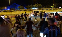 Antalya'da bordo-mavili taraftarlardan kupa coşkusu