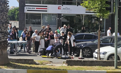 Yaya yolunu kullanan 3 tekerli motosiklet ile otomobil çarptıştı