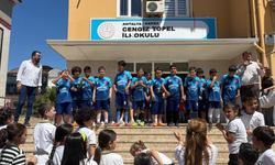 Kepez'de ilkokullar arası futbol turnuvasının şampiyonu belli oldu!