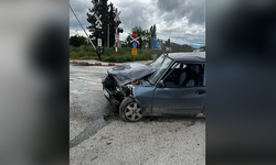 Burdur’da feci kaza! Okul servisi ile otomobil çarpıştı: Çok sayıda yaralı
