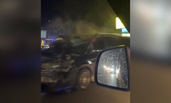 Minibüsler çarpışan motosikletli ağır yaralandı!