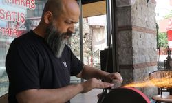 Antalya'da bıçakçılarda bayram mesaisi