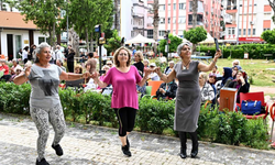 Yaşlı evlerinde bahar şenliği