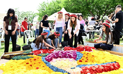 Antalya’da 130 bin çiçekle renkli rekabet