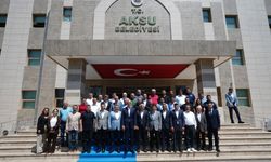 Kültür ve Turizm Bakanı Mehmet Nuri Ersoy, Aksu Belediyesini ziyaret etti