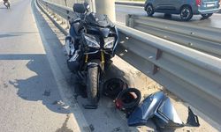 Otomobil ile motosiklet çarpıştı!