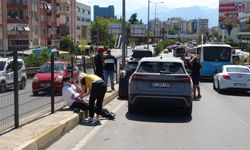 Üst geçitte 4 araç birbirine girdi!