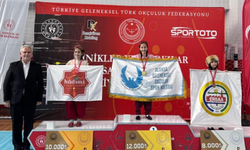 Alanyalı minik okçular Türkiye Şampiyonası'ndan madalyalarla döndü!