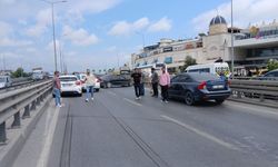 Manavgat’ta 4 aracın karıştığı zincirleme kaza