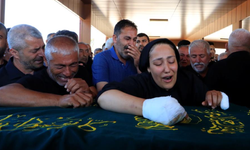Bir mezarda iki acı: Baba ve 9 aylık oğlu aynı mezarda yan yana toprağa verildi