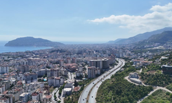 24 ilçede nüfusuyla ilk sırada olan Alanya ilçesinde il olma beklentisi