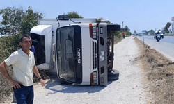 Devrilen kamyondan burnu kanamadan çıktı!