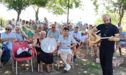 Muratpaşa’da yaşlılar türkülerle buluşuyor