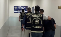 Kuyumculara sahte altın diş satan şüphelilere, polisten 'Gülen yüz' operasyonu
