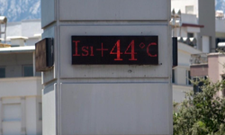 Antalya'da termometreler 44 dereceyi gördü!