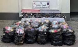 Antalya’da kaçak gözlük ve parfüm operasyonu!