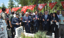 Korkuteli'nde 15 Temmuz şehidi Yasin Naci Ağaroğlu, mezarı başında anıldı