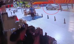 Refüje çarpan otomobilin sürücüsü yaralandı