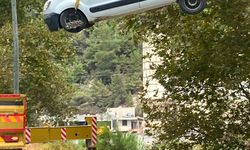 Alanya’da araç şarampole yuvarlandı