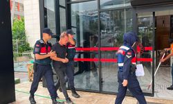 Alanya'da eşini ve kayınvalidesini bıçakladıktan sonra intihar girişimini canlı yayınlayan şahıs tutuklandı
