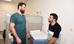 Yemek borusundaki 13 santimetrelik dev kitle kapalı cerrahi yöntemle çıkarıldı