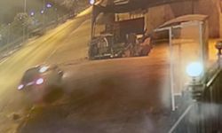 Antalya'da ilginç kaza: Dükkana uçtu!