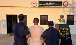 Takibe alınan bottan, KKTC'de hakkında arama kararı bulunan firari çıktı