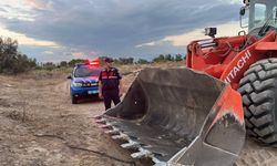 Antalya'da Milli Emlak arazisinden izinsiz kum alan 3 şüpheli gözaltında