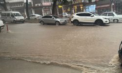 Antalya’da sağanak taşkınlara neden oldu