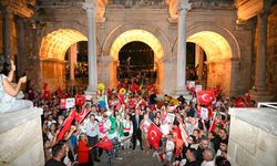 Kaleiçi’nde karnaval havası esti