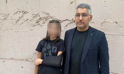Okul servisinden indi, yolun karşısına geçerken başka servisin çarpmasıyla hastanelik oldu