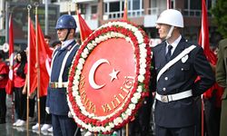 Antalya'da Cumhuriyet Bayramı kutlamaları çelenk töreniyle başladı