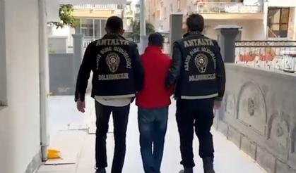 Dolandırıcılar polis kılığında devreye girdi!