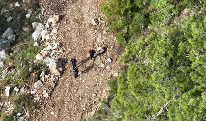 Yürüyüşe çıktığı dağlık alanda kayboldu