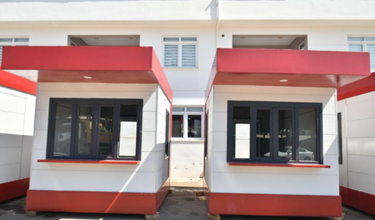 Kepez’e kırmızı-beyaz modern ekmek büfeleri