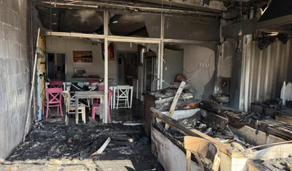 Serik'te balıkçı dükkanı çıkan yangında kullanılamaz hale geldi