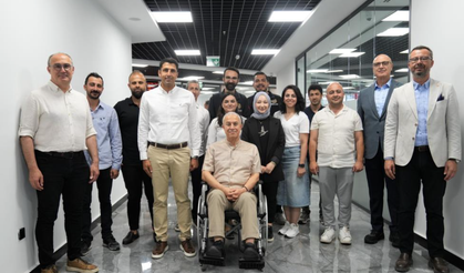 Başkan Özçelik personelle bayramlaştı