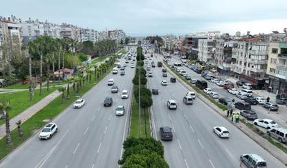 Gazi Bulvarı'nda trafik akışını rahatlatmak için çalışma başlatıldı