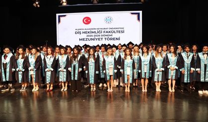 ALKÜ'de diş hekimliği fakültesinde mezuniyet heyecanı