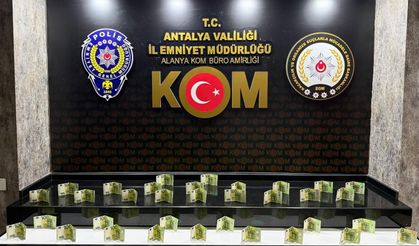Antalya'da 22 adet kaçak tarihi eser yakalandı