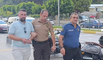 Cinayetten aranan şahıs ölen kişiye ait ehliyetle otel servis şoförlüğü yaparken yakalandı