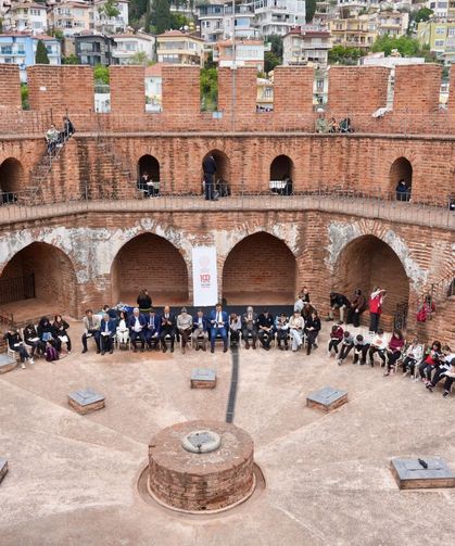 Alanya’da tarihi an! 800 öğrenci aynı anda ne yaptı?