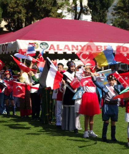 Alanya'da 23 Nisan Çocuk Bayramı coşkuyla kutlandı